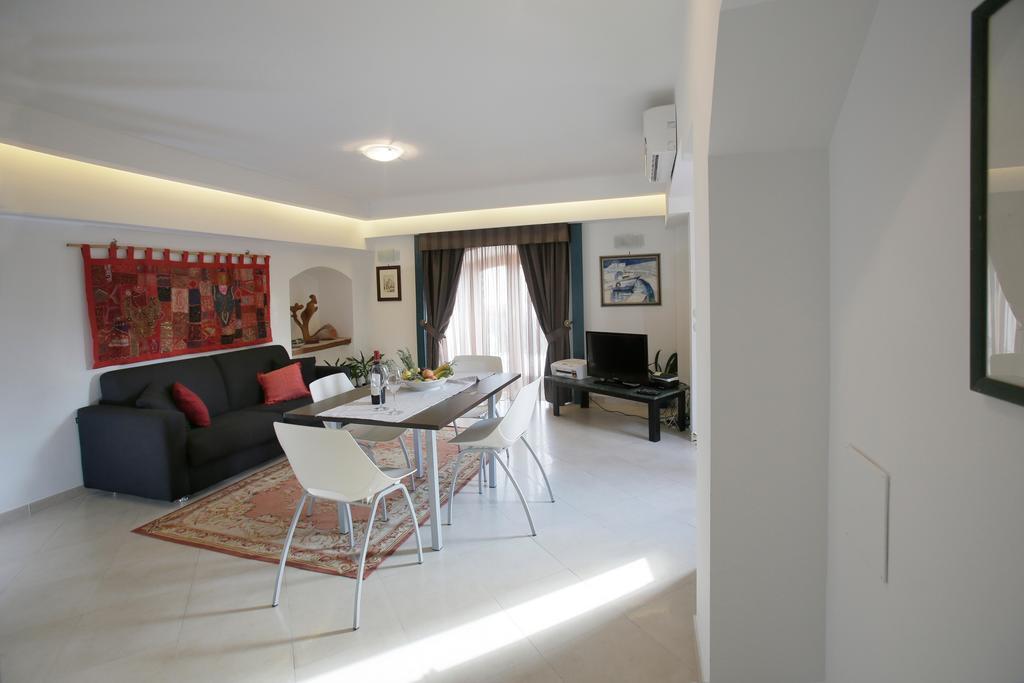 タオルミーナCasa Costaアパートメント 部屋 写真